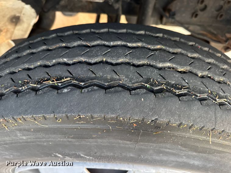 image for item DW6646 2015 International PC505 shuttle bus