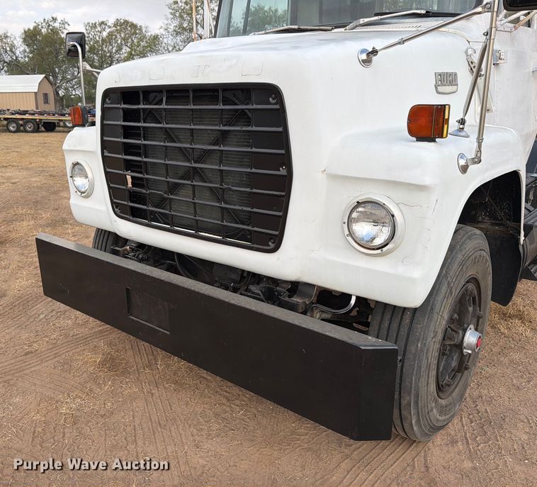 image for item DX5847 1978 Ford 8000 semi truck