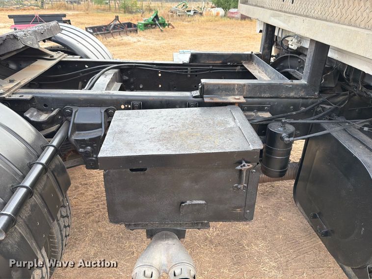 image for item DX5847 1978 Ford 8000 semi truck