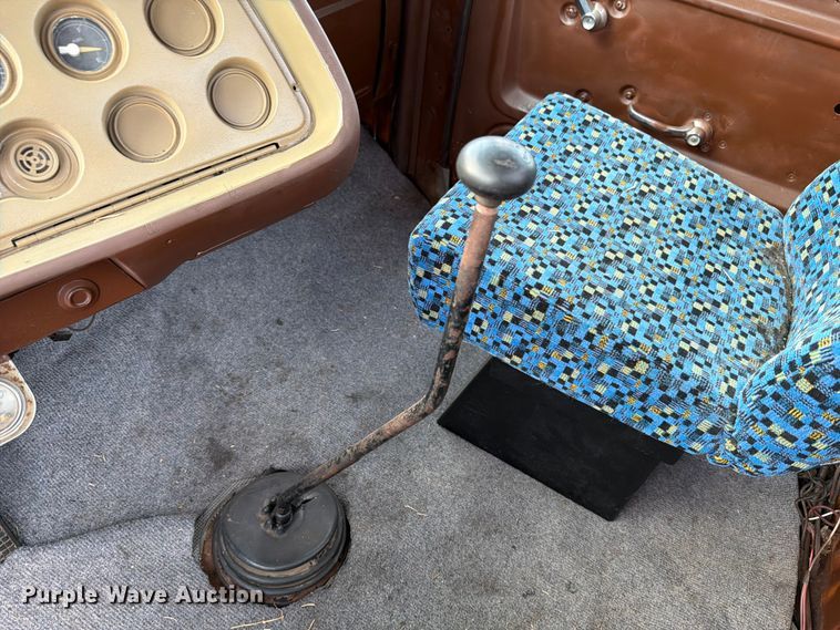 image for item DX5847 1978 Ford 8000 semi truck