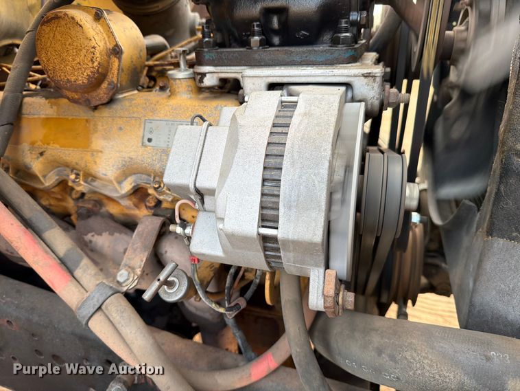 image for item DX5847 1978 Ford 8000 semi truck