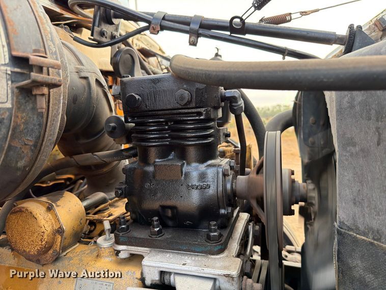 image for item DX5847 1978 Ford 8000 semi truck