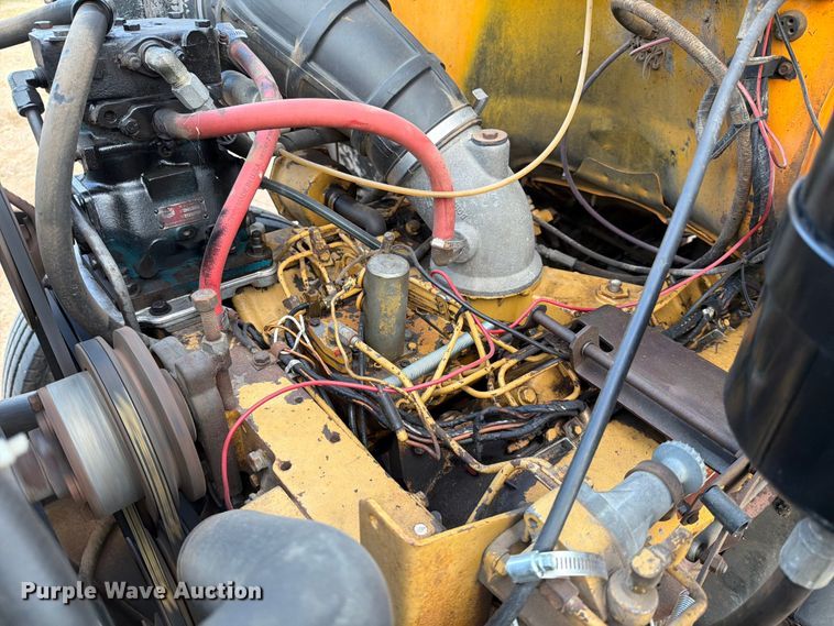 image for item DX5847 1978 Ford 8000 semi truck