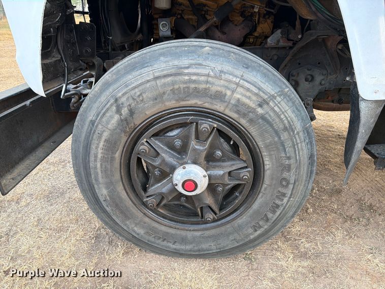 image for item DX5847 1978 Ford 8000 semi truck