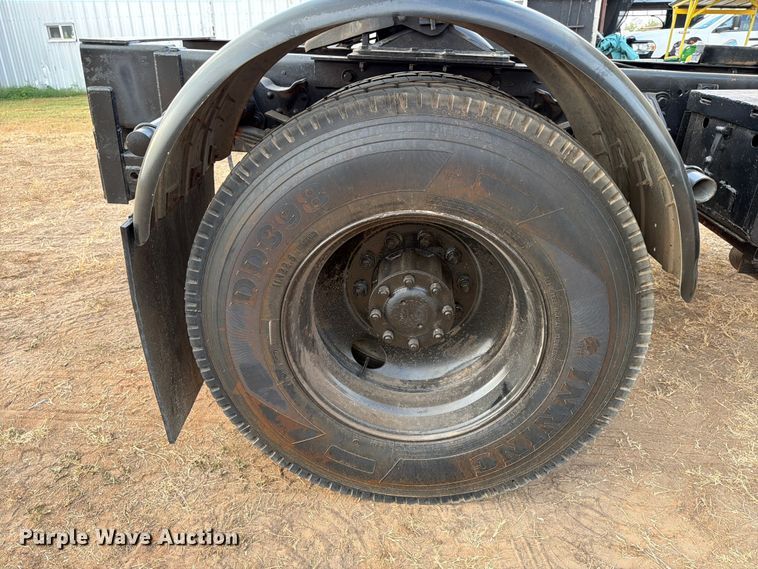 image for item DX5847 1978 Ford 8000 semi truck