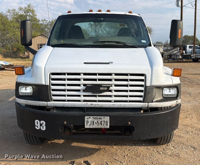 image for item DX5848 2003 Chevrolet C4500 flatbed truck