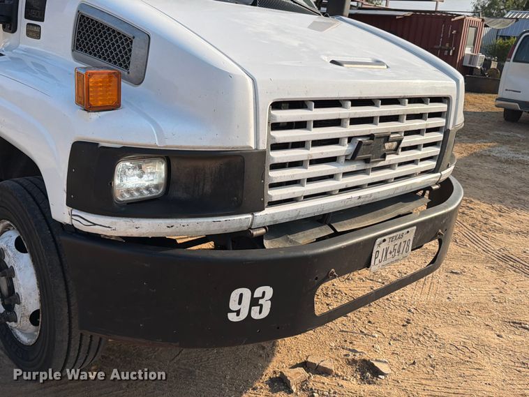 image for item DX5848 2003 Chevrolet C4500 flatbed truck