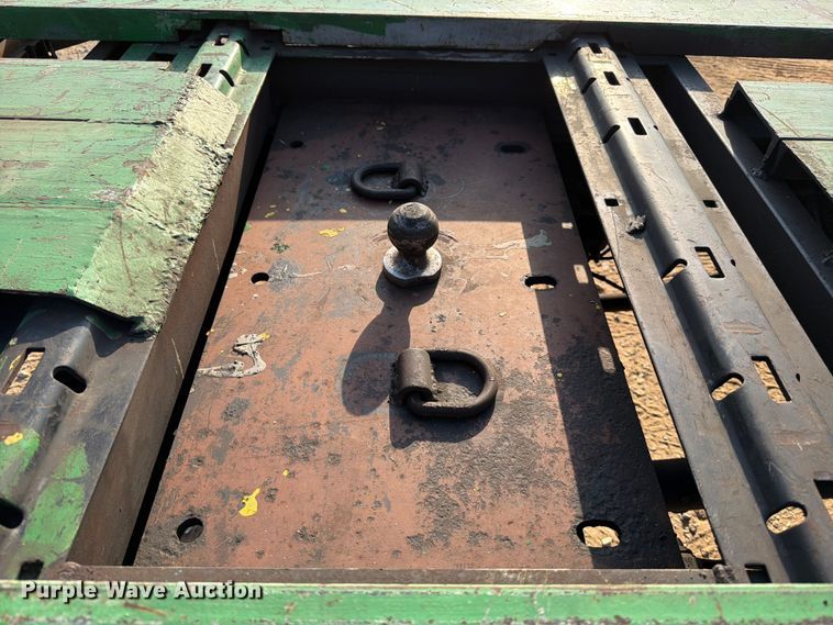 image for item DX5848 2003 Chevrolet C4500 flatbed truck