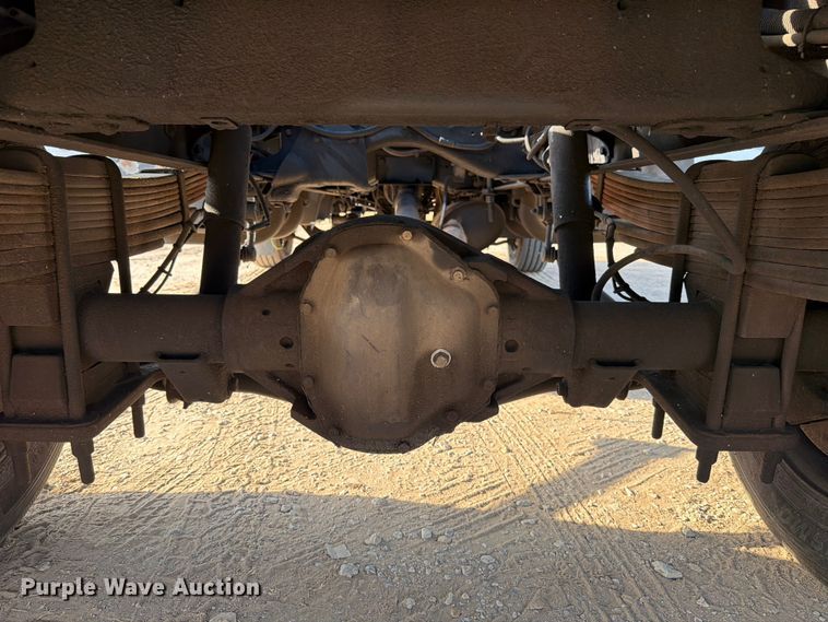 image for item DX5848 2003 Chevrolet C4500 flatbed truck