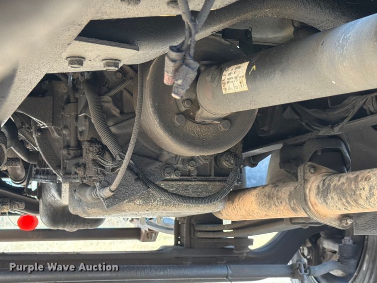 image for item DX5848 2003 Chevrolet C4500 flatbed truck