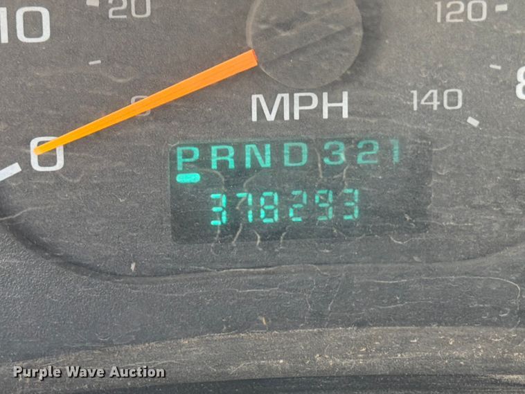 image for item DX5848 2003 Chevrolet C4500 flatbed truck