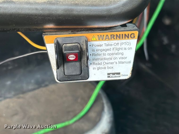 image for item DX5848 2003 Chevrolet C4500 flatbed truck