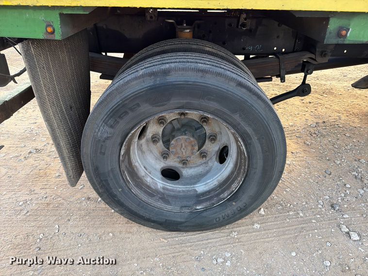 image for item DX5848 2003 Chevrolet C4500 flatbed truck