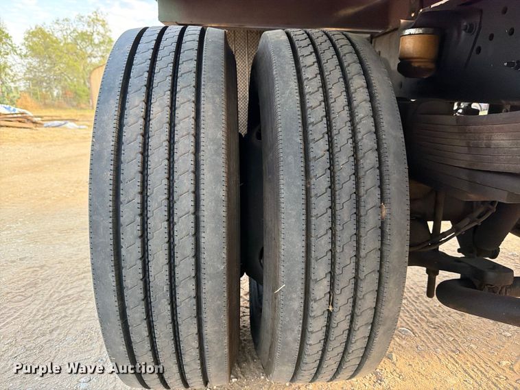 image for item DX5848 2003 Chevrolet C4500 flatbed truck