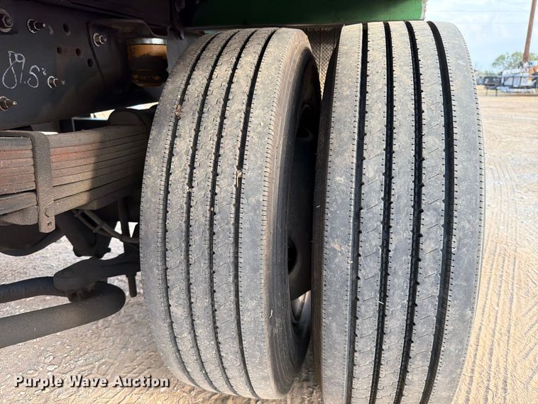 image for item DX5848 2003 Chevrolet C4500 flatbed truck