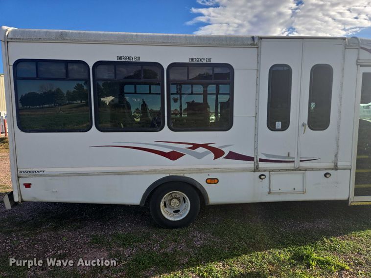 image for item DY1378 2008 Ford Starcraft shuttle bus