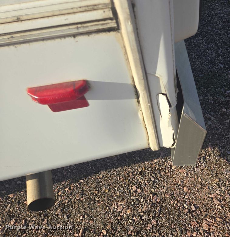 image for item DY1378 2008 Ford Starcraft shuttle bus