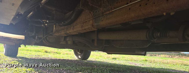 image for item DY1378 2008 Ford Starcraft shuttle bus