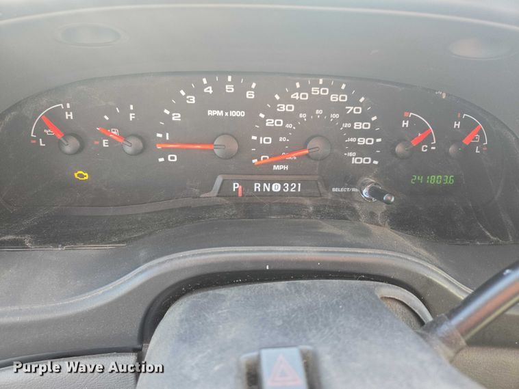 image for item DY1378 2008 Ford Starcraft shuttle bus