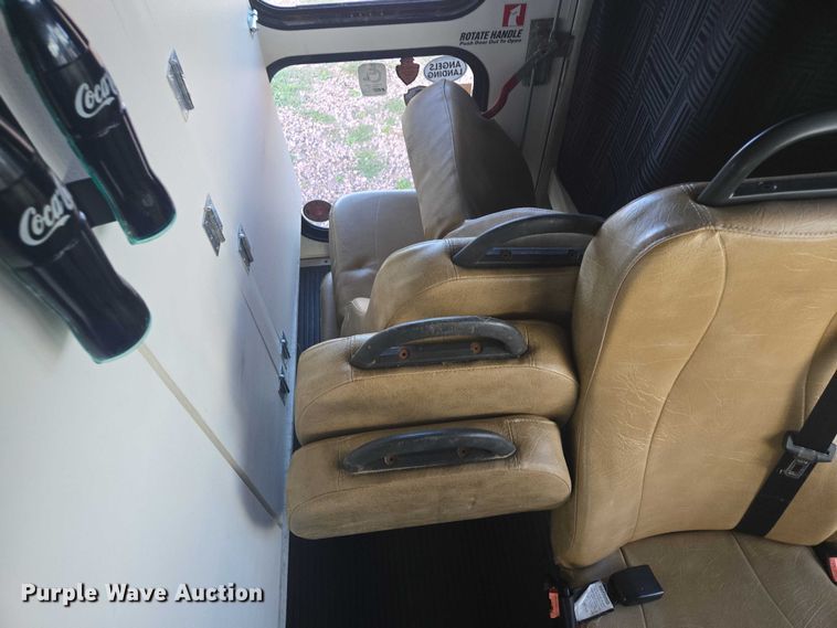 image for item DY1378 2008 Ford Starcraft shuttle bus