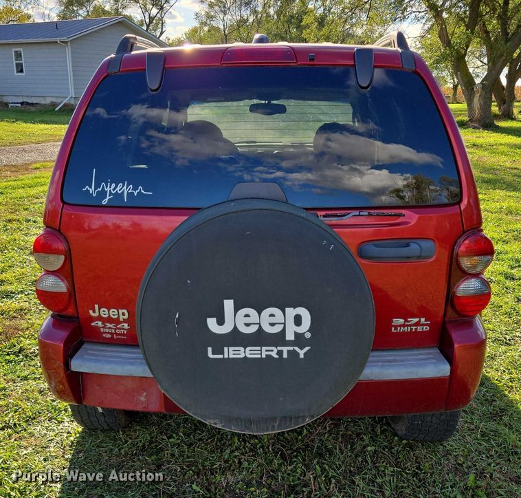 image for item DY1426 2005 Jeep Liberty SUV