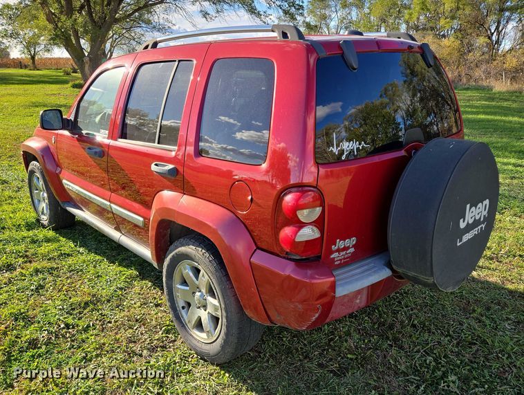 image for item DY1426 2005 Jeep Liberty SUV