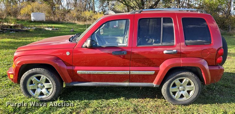 image for item DY1426 2005 Jeep Liberty SUV