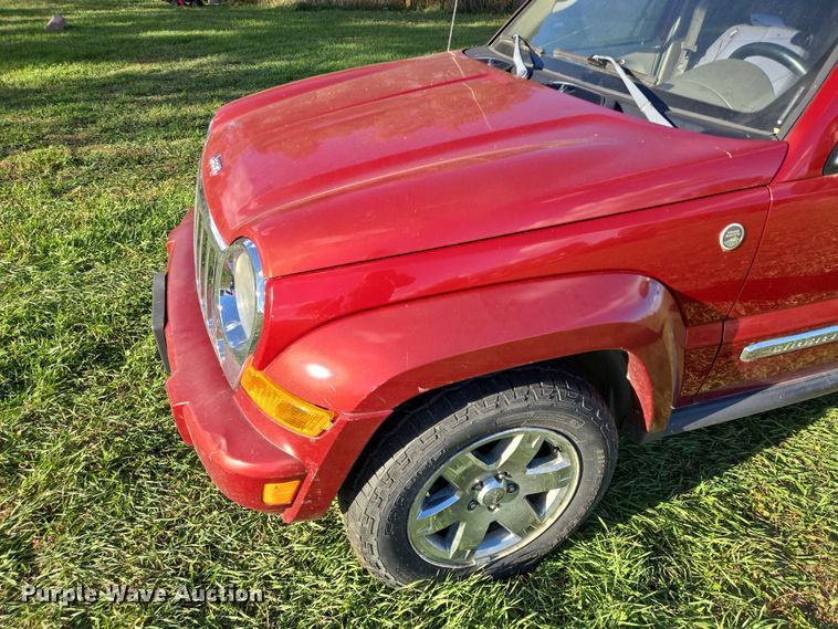 image for item DY1426 2005 Jeep Liberty SUV