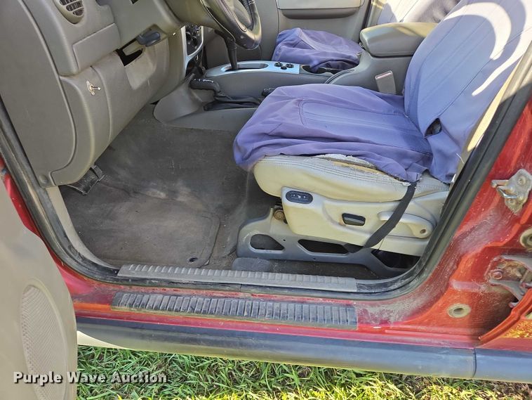 image for item DY1426 2005 Jeep Liberty SUV