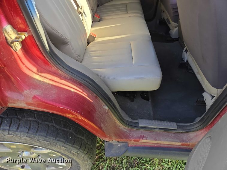 image for item DY1426 2005 Jeep Liberty SUV