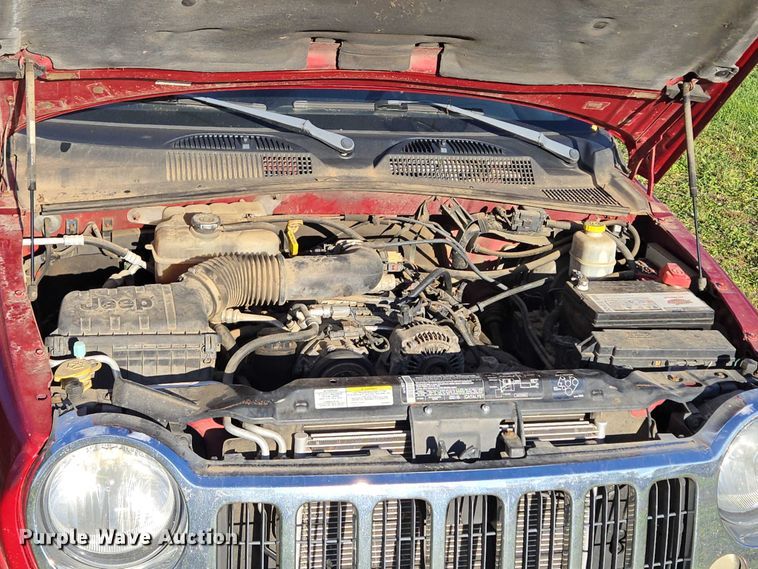 image for item DY1426 2005 Jeep Liberty SUV