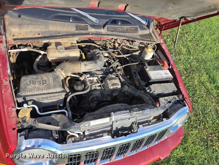 image for item DY1426 2005 Jeep Liberty SUV