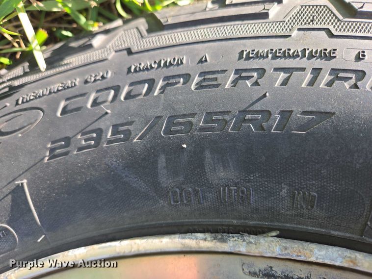 image for item DY1426 2005 Jeep Liberty SUV