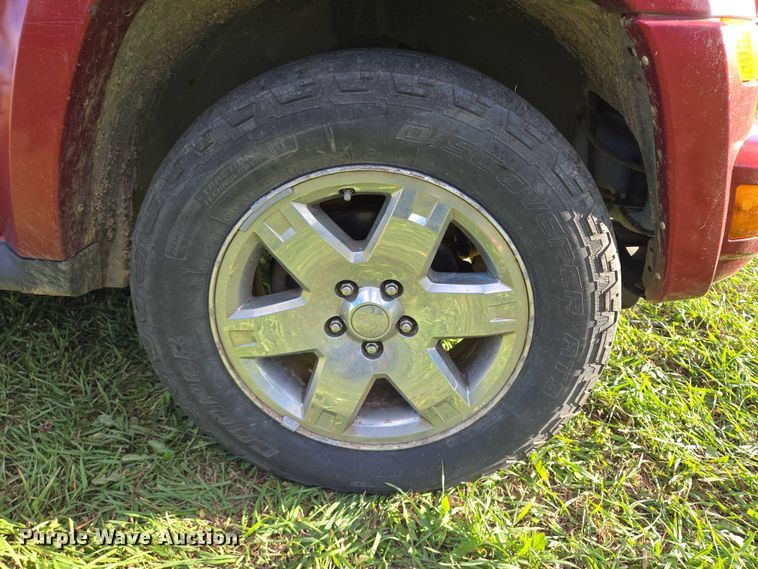 image for item DY1426 2005 Jeep Liberty SUV