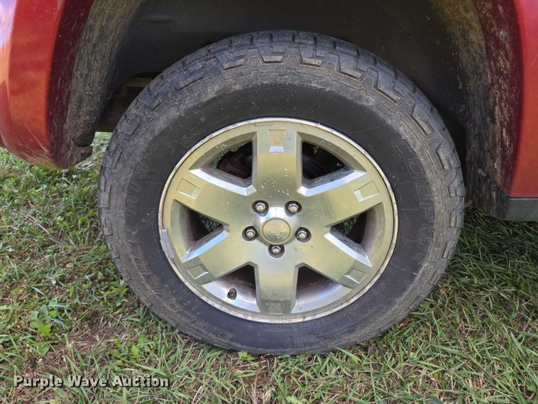 image for item DY1426 2005 Jeep Liberty SUV