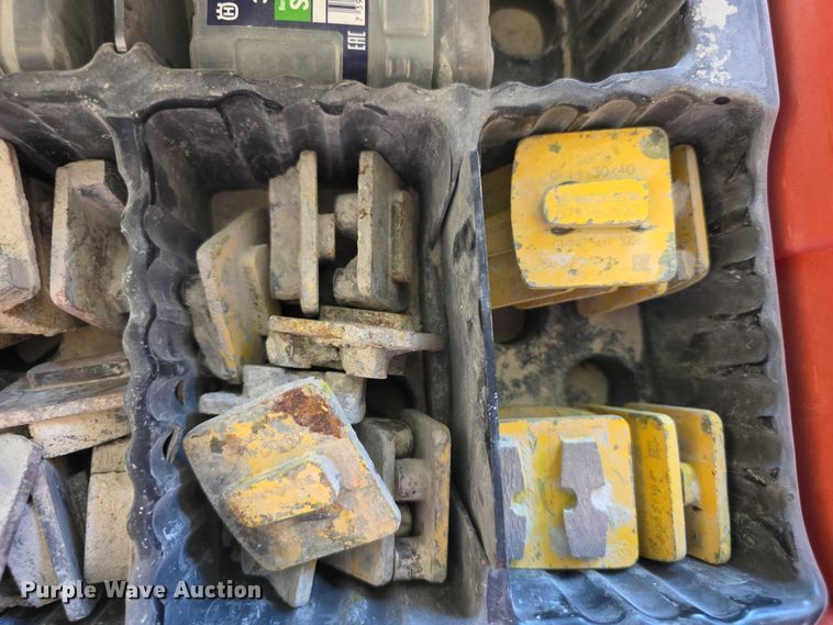 image for item DZ6459 Floor polishing equipment