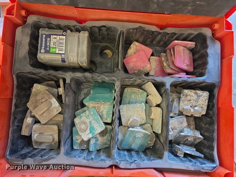 image for item DZ6459 Floor polishing equipment