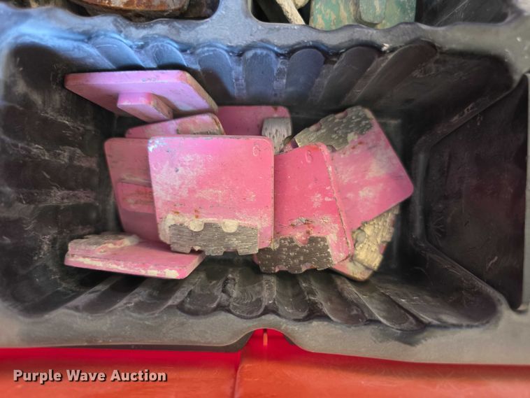 image for item DZ6459 Floor polishing equipment