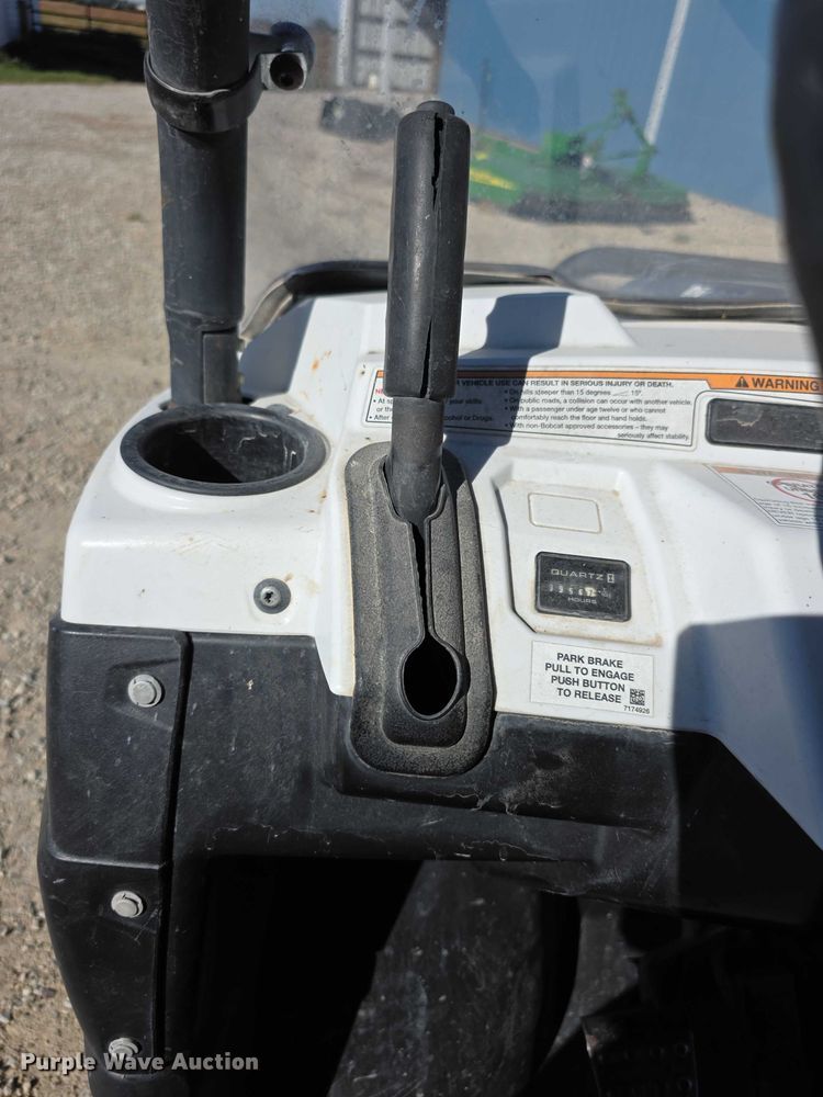 image for item DZ6460 2011 Bobcat 3400 utility vehicle