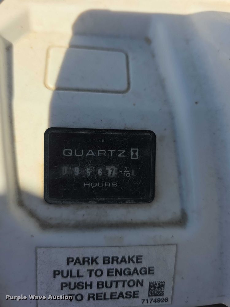 image for item DZ6460 2011 Bobcat 3400 utility vehicle