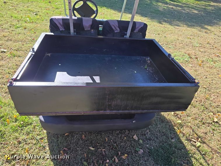 image for item DZ6463 2002 Yamaha N432 golf cart