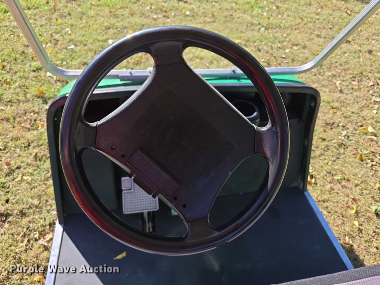 image for item DZ6463 2002 Yamaha N432 golf cart