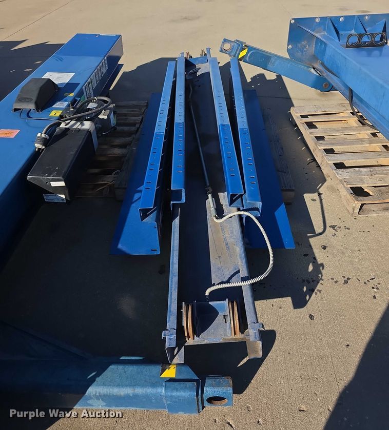 image for item DZ6464 2011 Rotary Lift SP018N310 two post automotive lift