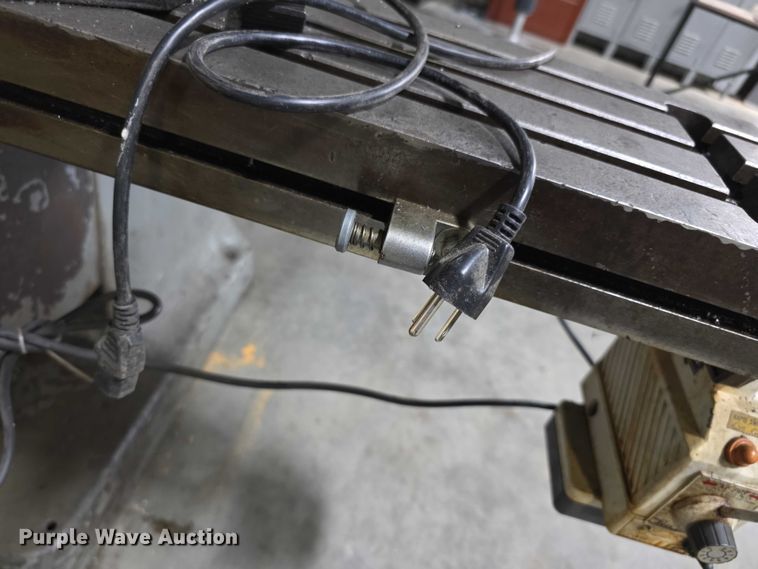 image for item DZ6466 Bridgeport Series I  milling machine