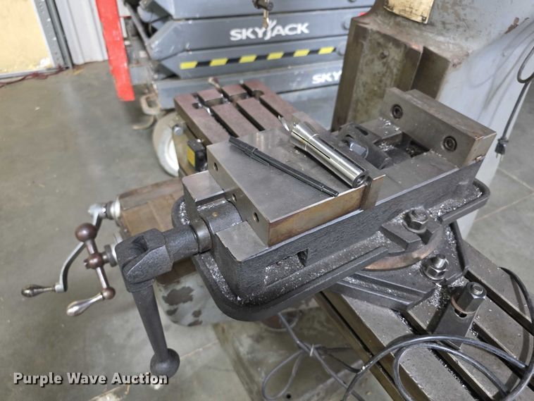 image for item DZ6466 Bridgeport Series I  milling machine