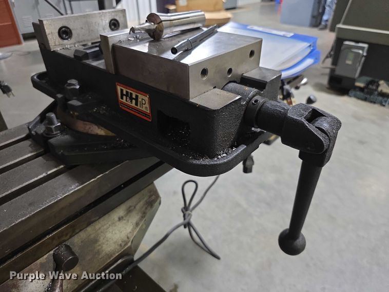 image for item DZ6466 Bridgeport Series I  milling machine