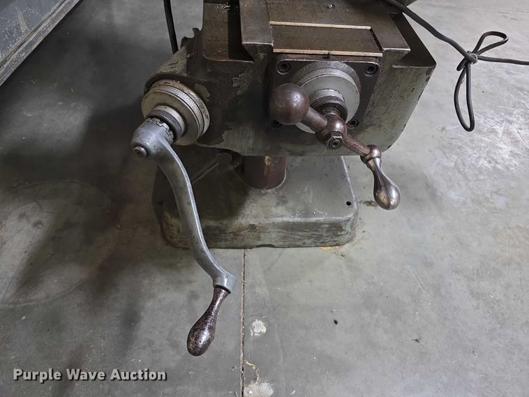 image for item DZ6466 Bridgeport Series I  milling machine