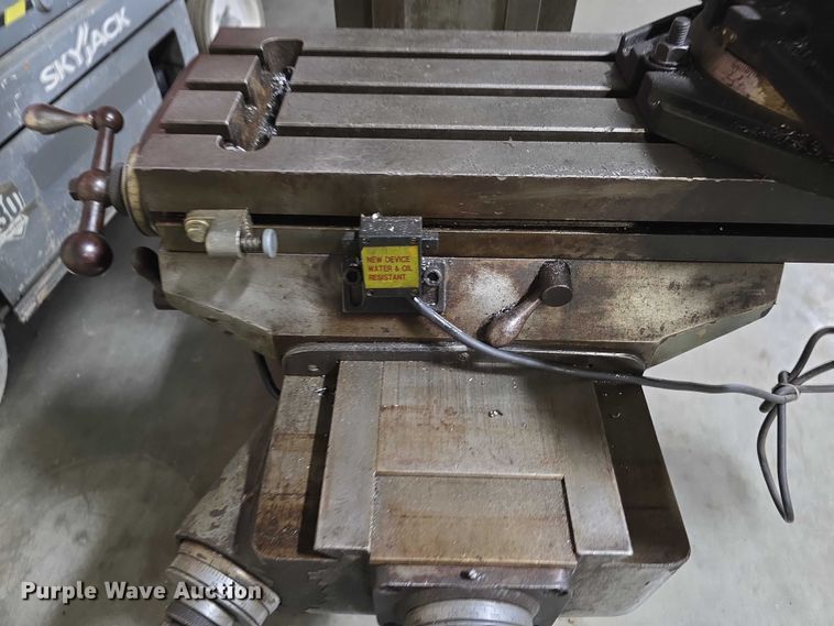 image for item DZ6466 Bridgeport Series I  milling machine