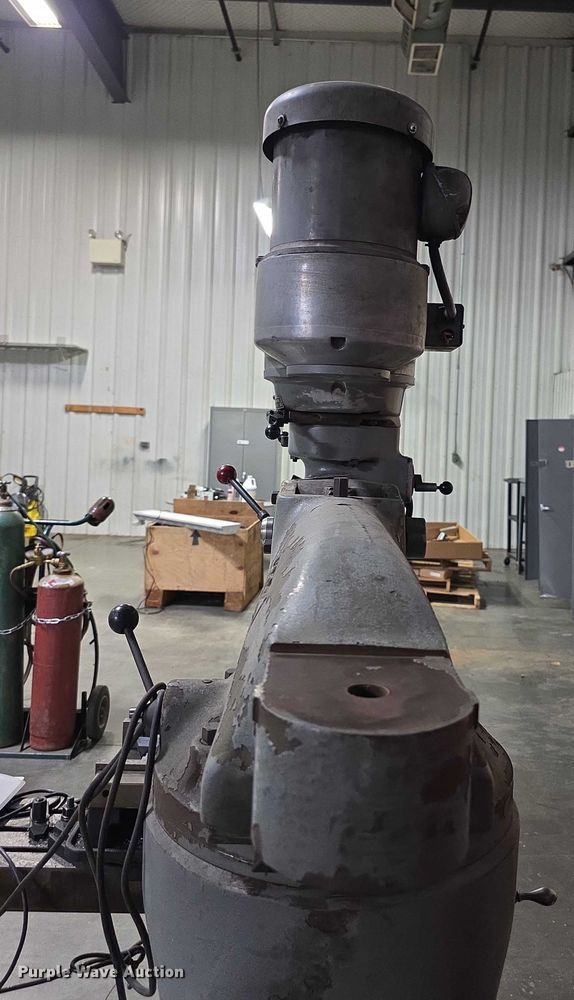 image for item DZ6466 Bridgeport Series I  milling machine