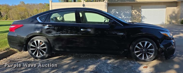 image for item DZ6468 2017 Nissan Altima 